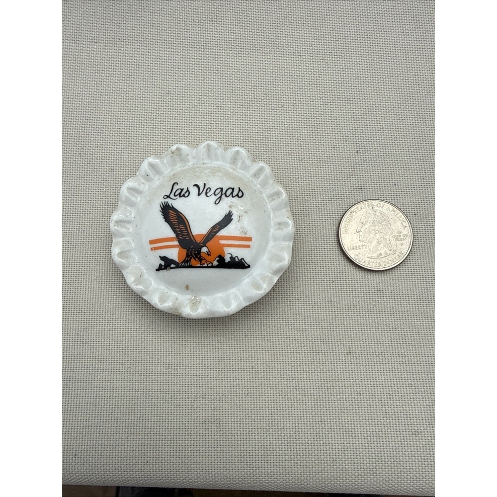 🦅 Vintage Las Vegas Ceramic Fridge Magnet Souvenir Bald Eagle Bunting‎ Chipped